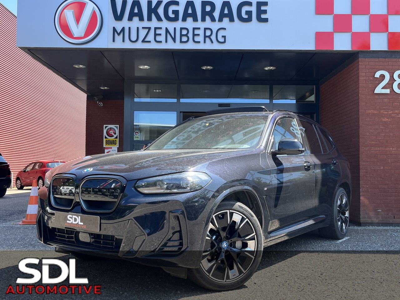 BMW iX3 - High Executive 80 kWh 100%SOH!! // SHADOW LINE PACK // M-PAKKET // NAVI // HARMAN KARDON A - AutoWereld.nl