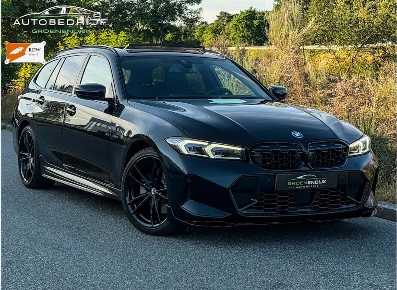 BMW 3-serie Touring - 330e xDrive M PERFORMANCE SEATS / MASSAGE HUD WIDESCREEN CAM PANO CARPLAY DODEHOEK - AutoWereld.nl