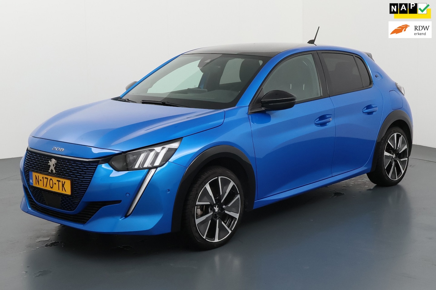Peugeot e-208 - EV GT Pack 50 kWh |GT-LINE| NL AUTO| NAP | PANORAMADAK| - AutoWereld.nl