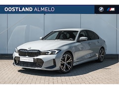 BMW 3-serie - 318i M Sport Automaat / Sportstoelen / Comfort Access / Achteruitrijcamera / Stoelverwarmi