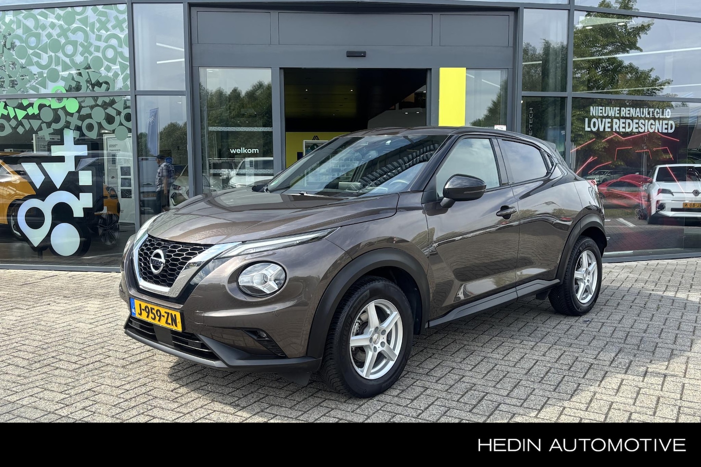 Nissan Juke - 1.0 DIG-T N-Connecta | 1e eigenaar | dealer onderhouden | Navigatie | Keyless - AutoWereld.nl