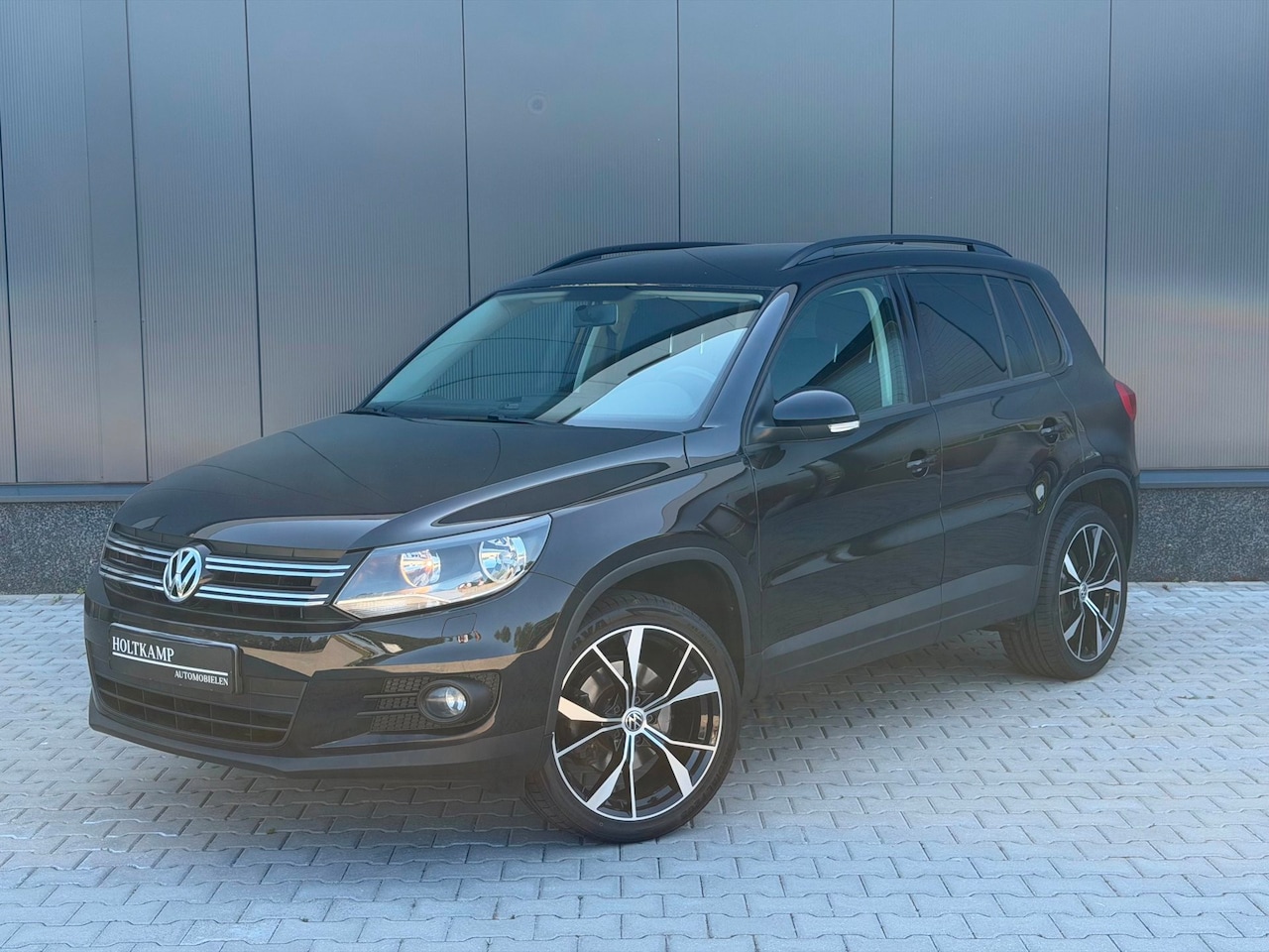 Volkswagen Tiguan - 1.4 TSI Sport&Style | CLIMA | BLUETOOTH | STOELVERWARMING - AutoWereld.nl