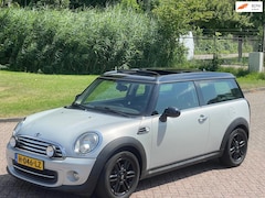 MINI Clubman - 1.6 Cooper D/AIRCO/HALF LEDER/PANO/VERWARMDE VOORST/PARKEERSENS ACHTER
