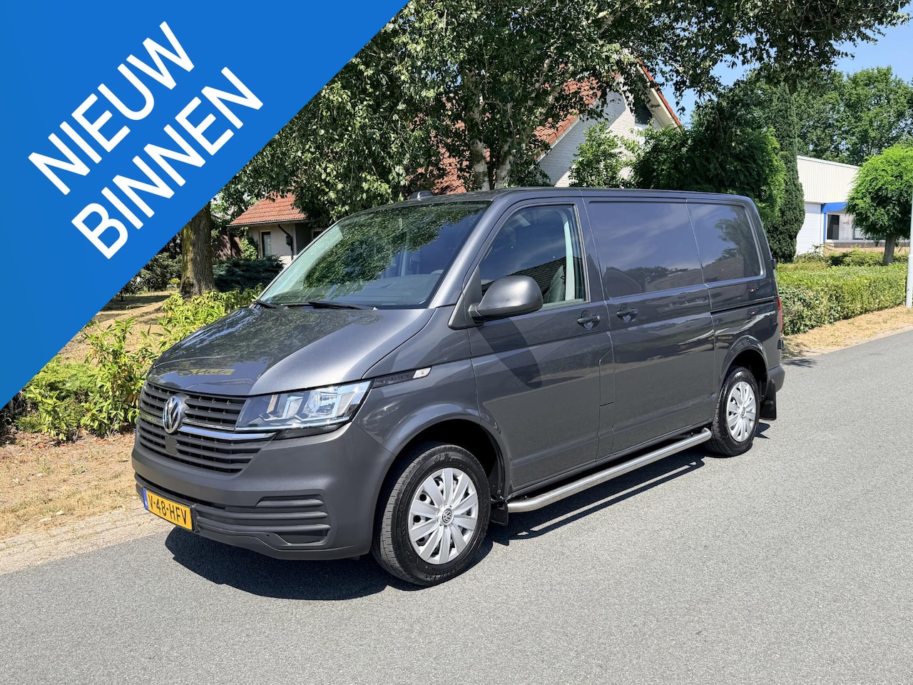 Volkswagen Transporter - 2.0 TDI L1H1 150PK DSG•Leder•Carplay - AutoWereld.nl