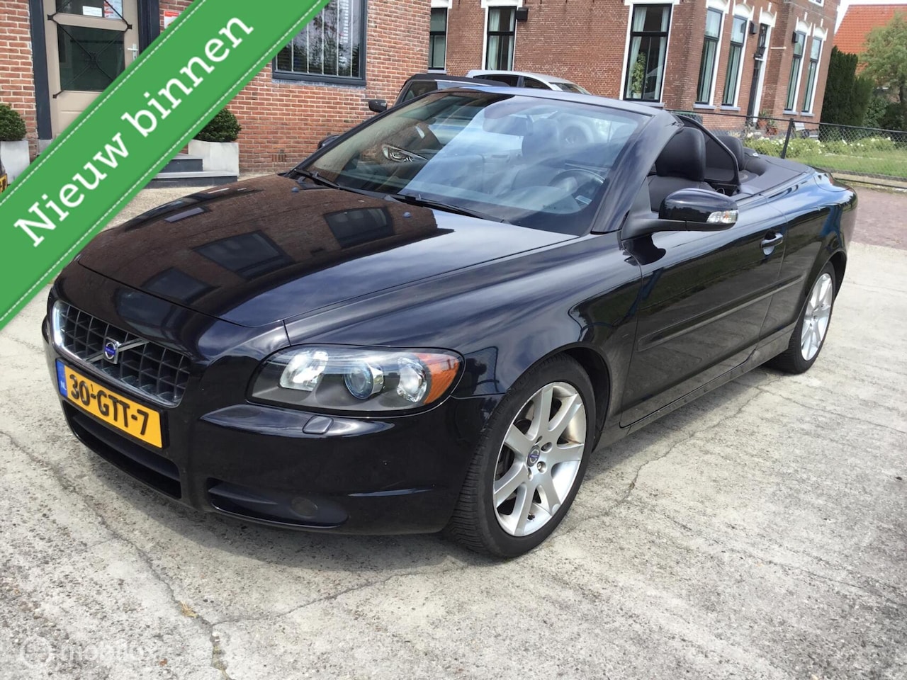 Volvo C70 Convertible - 2.4 D5 180 pk Summum nw apk - AutoWereld.nl