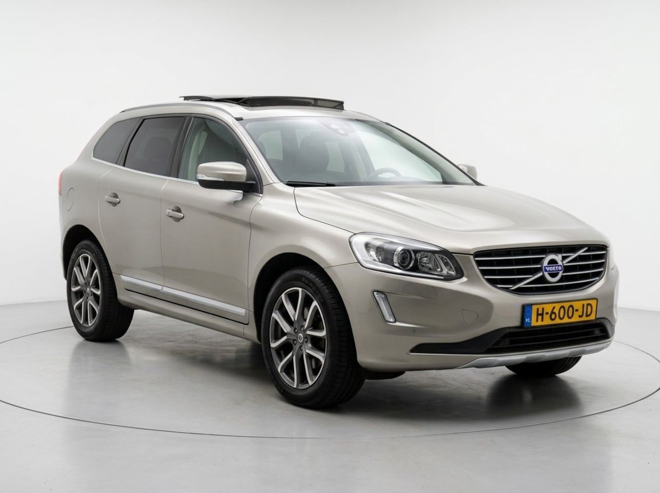 Volvo XC60 - 2.4 D5 Ocean Race|AUT|Pano-dak|Cruise|Leder|CAM - AutoWereld.nl