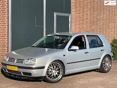 Volkswagen Golf - 1.6 Trendline AIRCO, 5-deurs, 18''LM, verlaagd Trekhaak