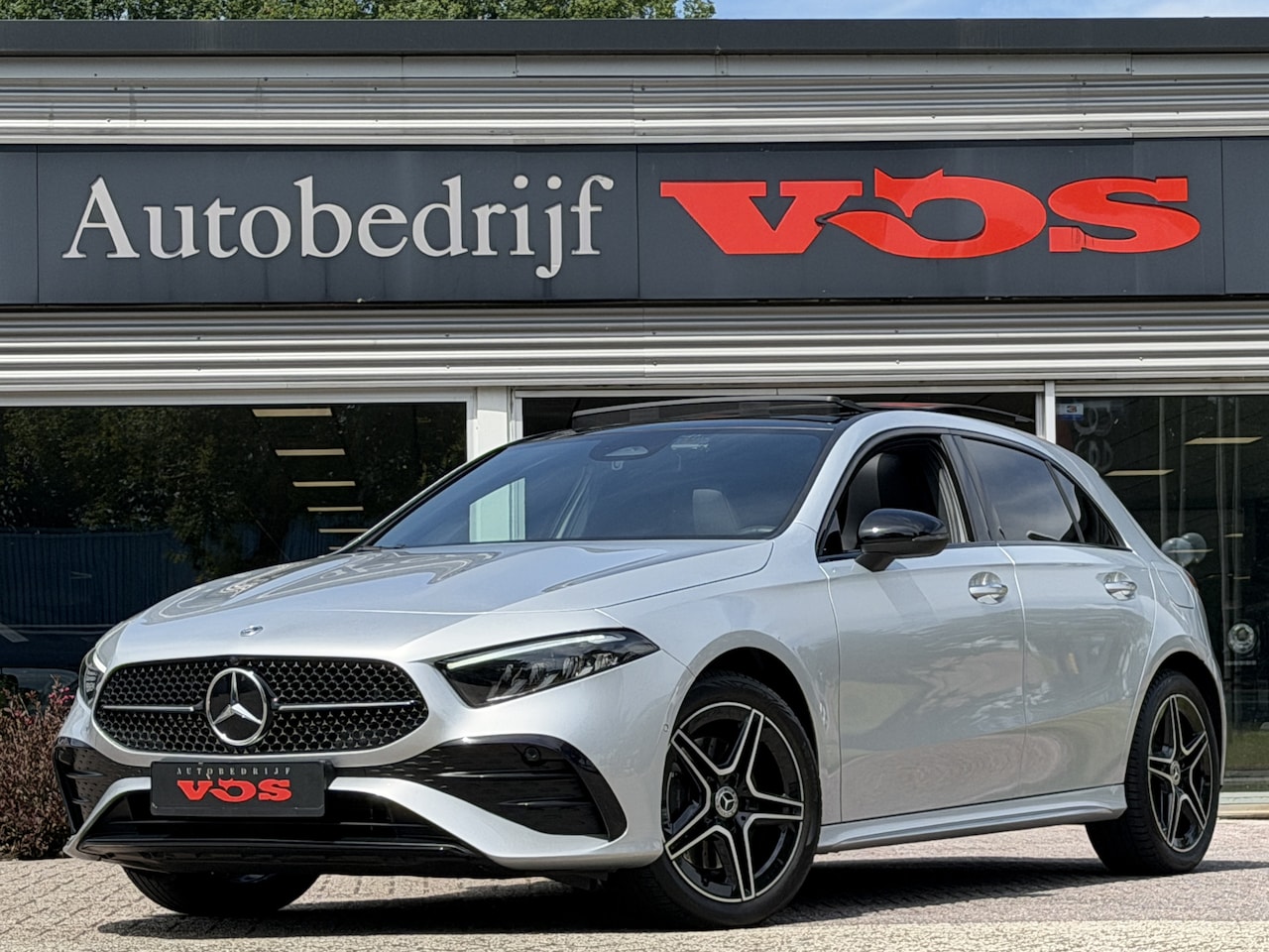 Mercedes-Benz A-klasse - 250 e AMG Line | Panodak | Camera | Sfeer | Facelift - AutoWereld.nl