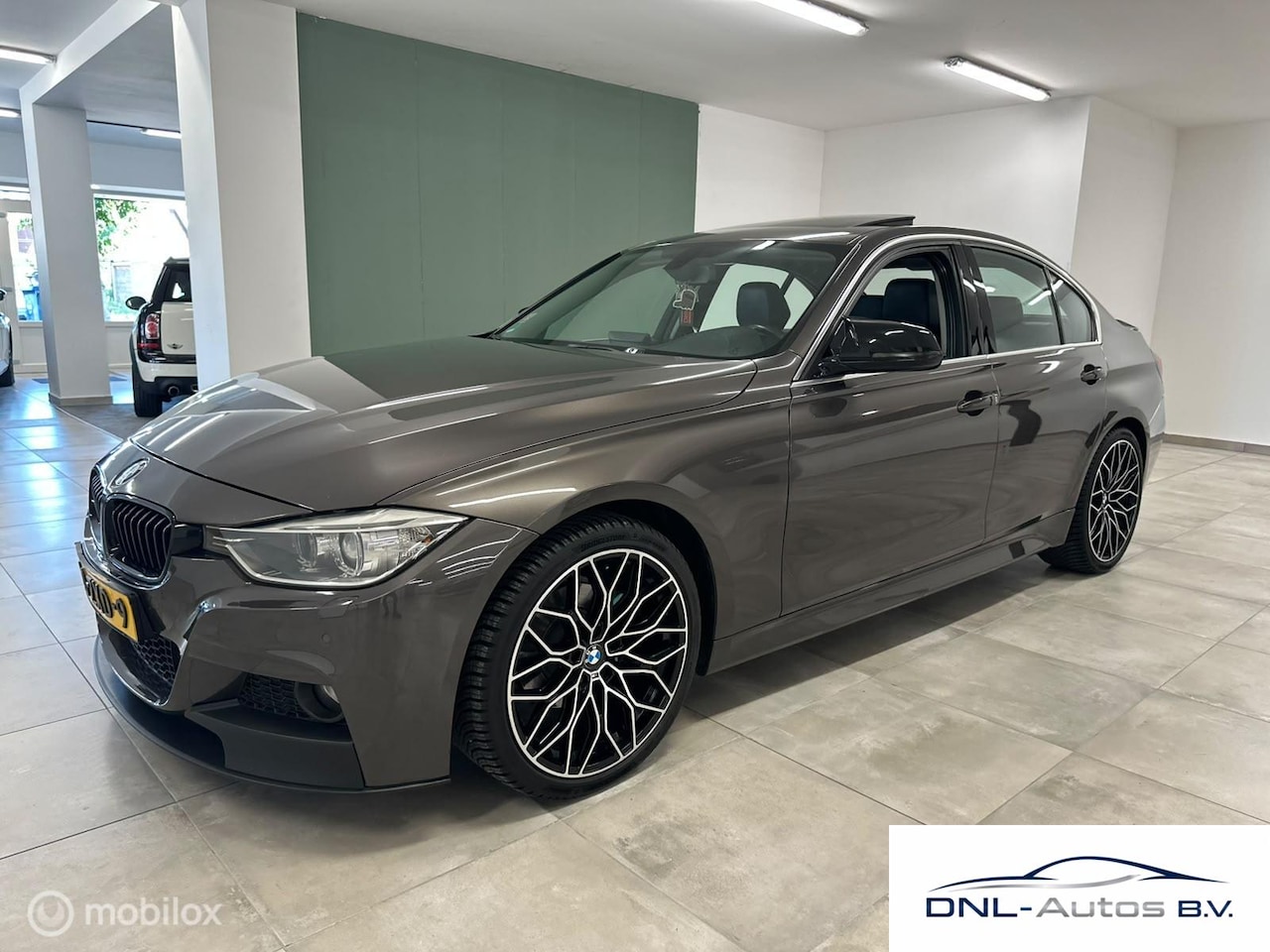 BMW 3-serie - 320i EfficientDynamics Edition High Executive 320i EfficientDynamics Edition High Executive - AutoWereld.nl