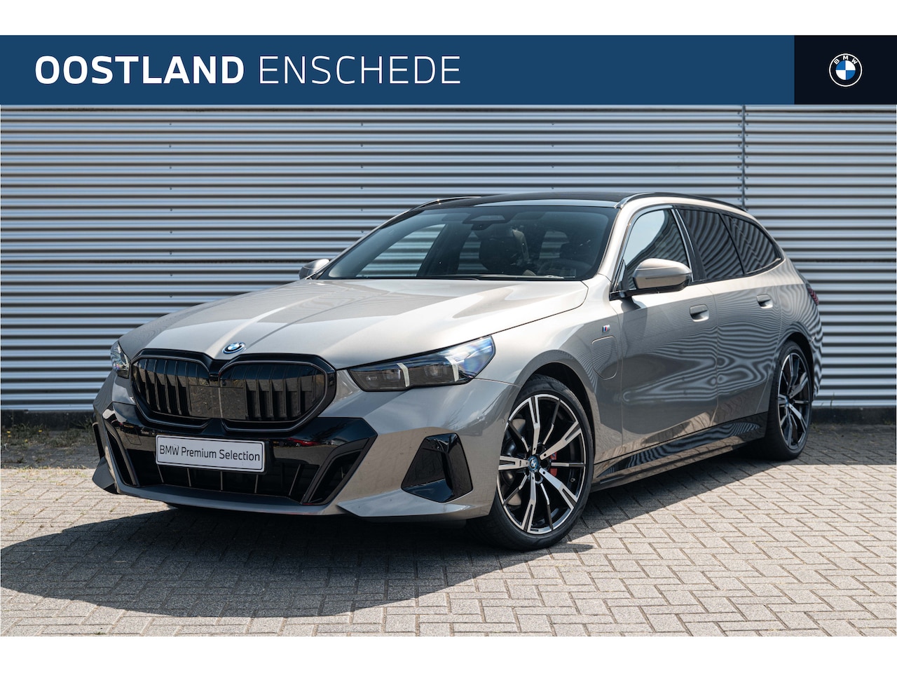 BMW 5-serie Touring - 530e M Sport Automaat / Panoramadak / Trekhaak / Bowers & Wilkins / Comfortstoelen / Adapt - AutoWereld.nl