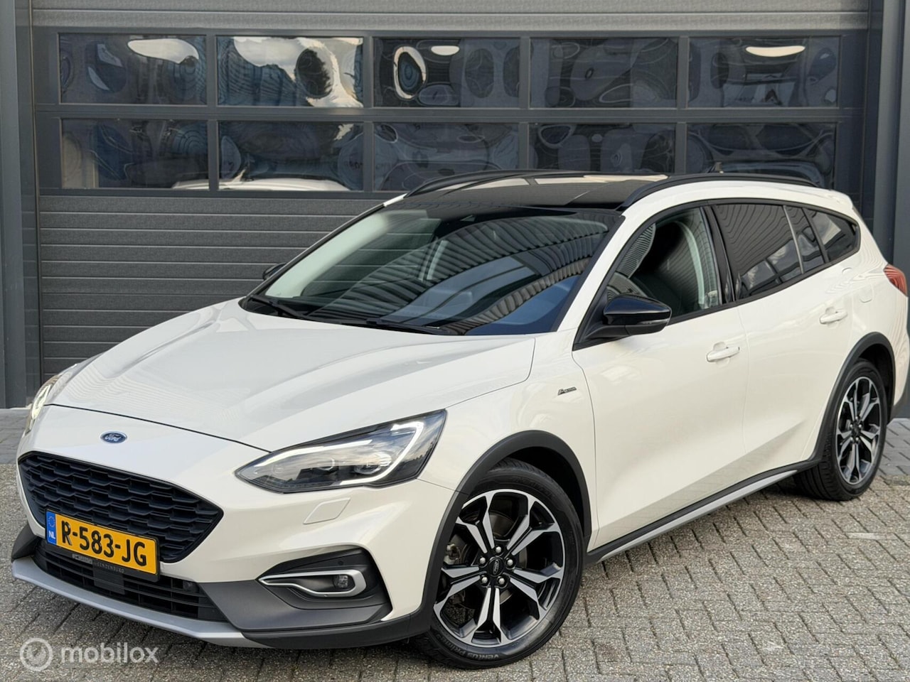 Ford Focus Wagon - 1.5 EcoBoost Active Business | ACC | Sensoren - AutoWereld.nl