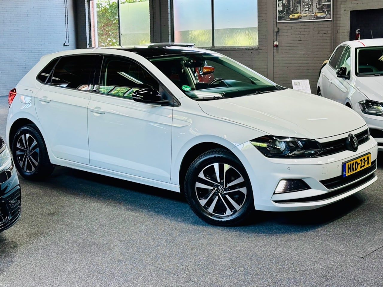 Volkswagen Polo - 1.0 TSI UNITED - CARPLAY - CRUISE - NAVI - PDC -STOELVW - AUTOMATISCH CLIMA - SFEERVERLICH - AutoWereld.nl
