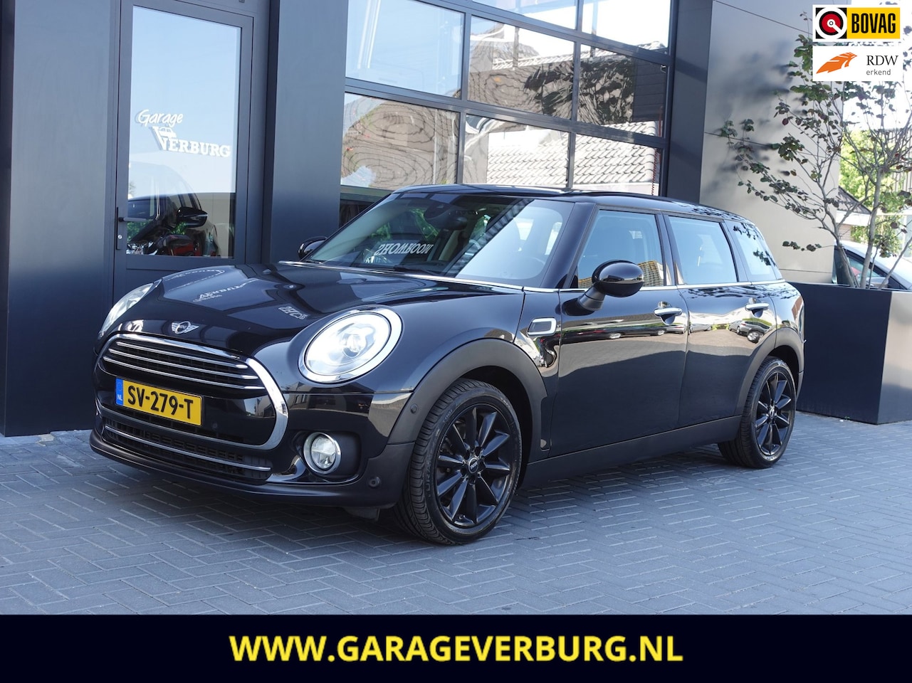 MINI Clubman - 1.5 Cooper Chili Serious Business Automaat (Navi,Cruise,PDC,Keyless,Stoelverwarming) - AutoWereld.nl