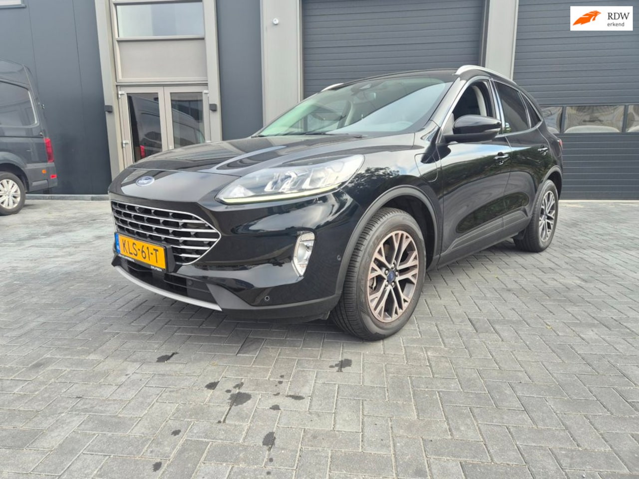 Ford Kuga - 2.5 PHEV Titanium Plug in hybride - AutoWereld.nl