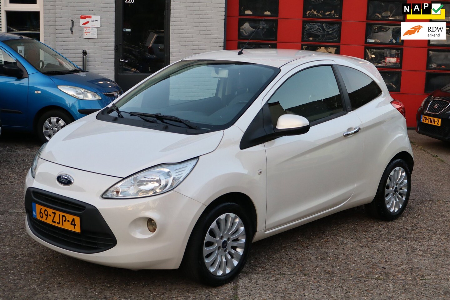 Ford Ka - 1.2 Titanium X start/stop 1.2 Titanium X start/stop ,AIRCO , BOEKJES , NAP - AutoWereld.nl