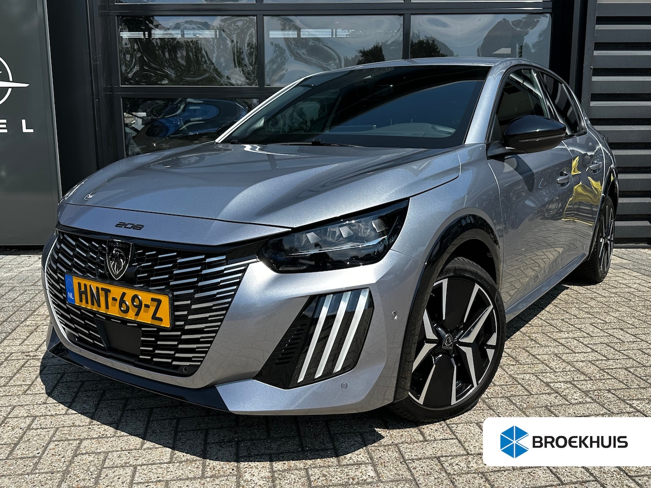 Peugeot 208 - 1.2 Turbo 100 PK GT | ADAPTIEVE CRUISE CONTROL| DODEHOEK DETECTIE| CAMERA VOOR & ACHTER| K - AutoWereld.nl