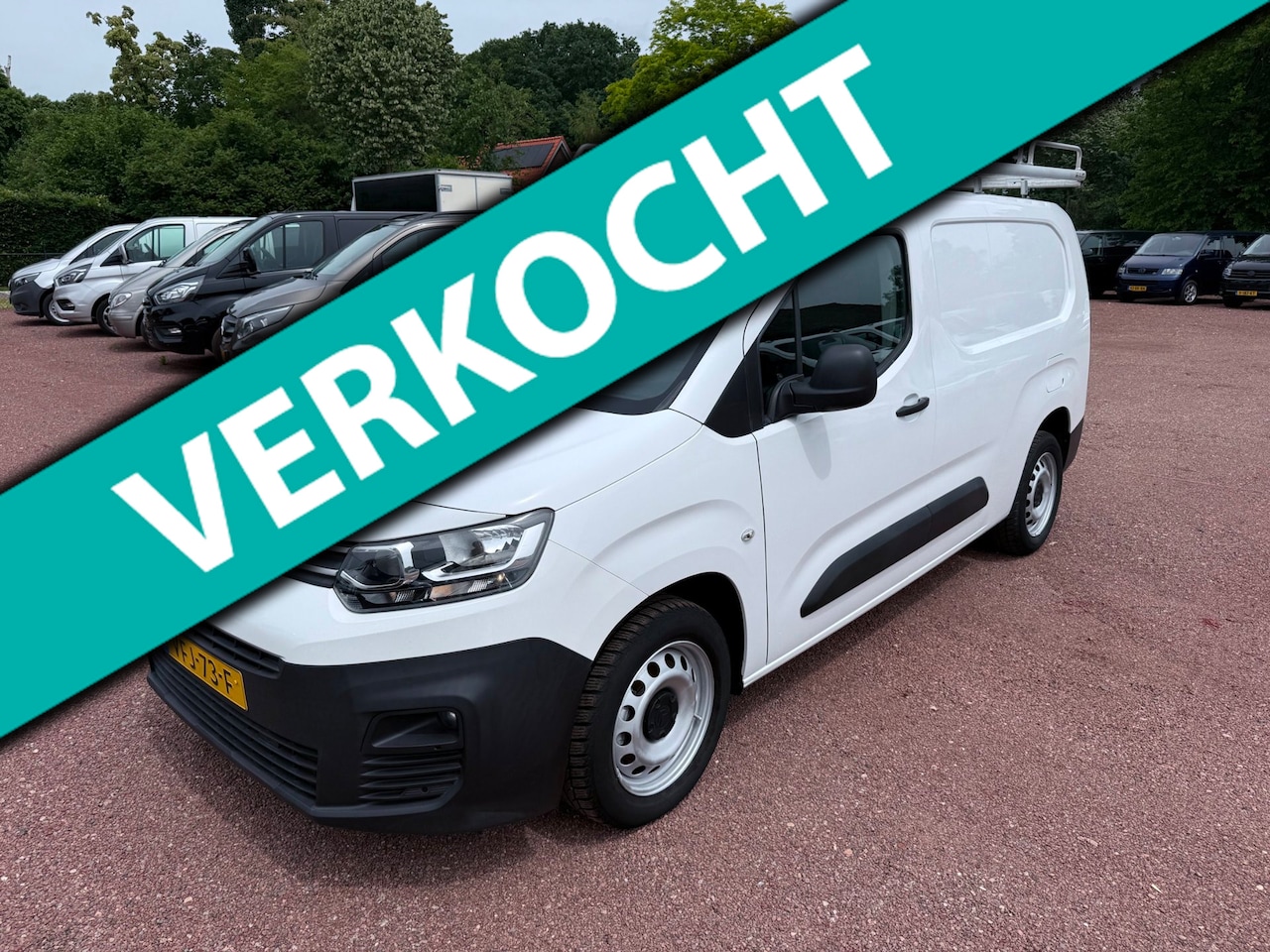 Citroën Berlingo XL - 1.5 BlueHDI Club L2 Automaat / Imperiaal / Camera's ( Peugeot Partner) - AutoWereld.nl