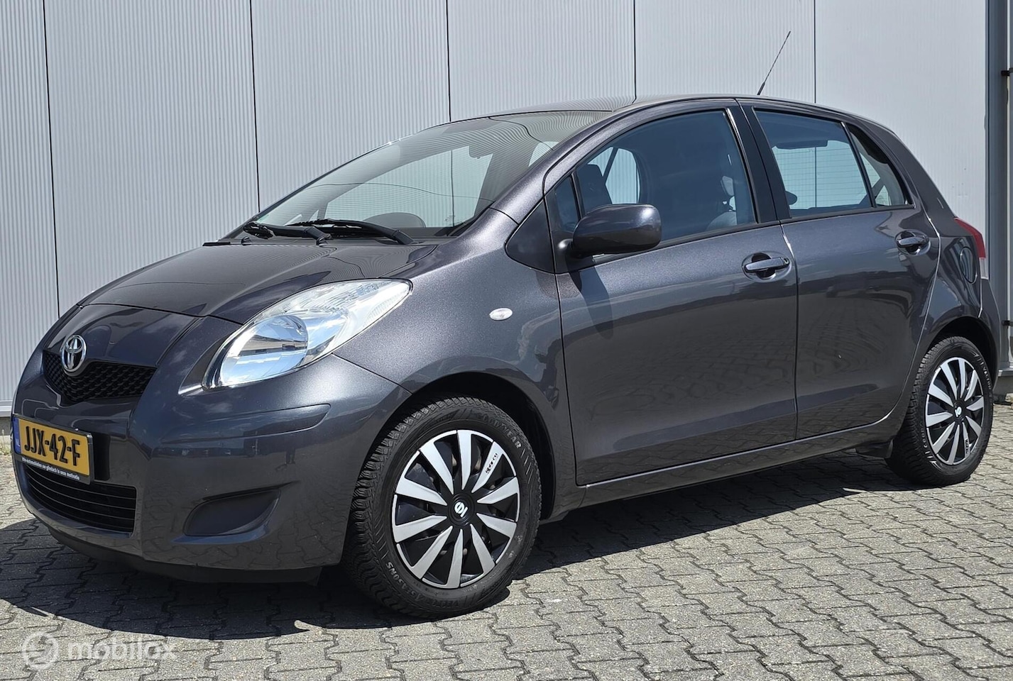 Toyota Yaris - 1.3 VVT-i Dynamic 1.3 VVTi Dynamic - AutoWereld.nl