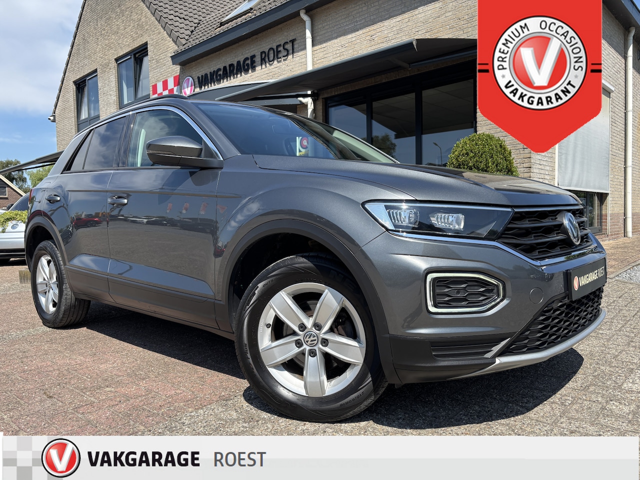 Volkswagen T-Roc - 1.5 TSI Automaat Sport Carplay / Camera / Full LED - AutoWereld.nl