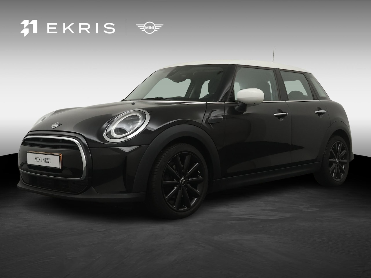 MINI 5-Deurs - Cooper Business Edition | Stoelverwarming | Achteruitrijcamera | Cruise Control | - AutoWereld.nl
