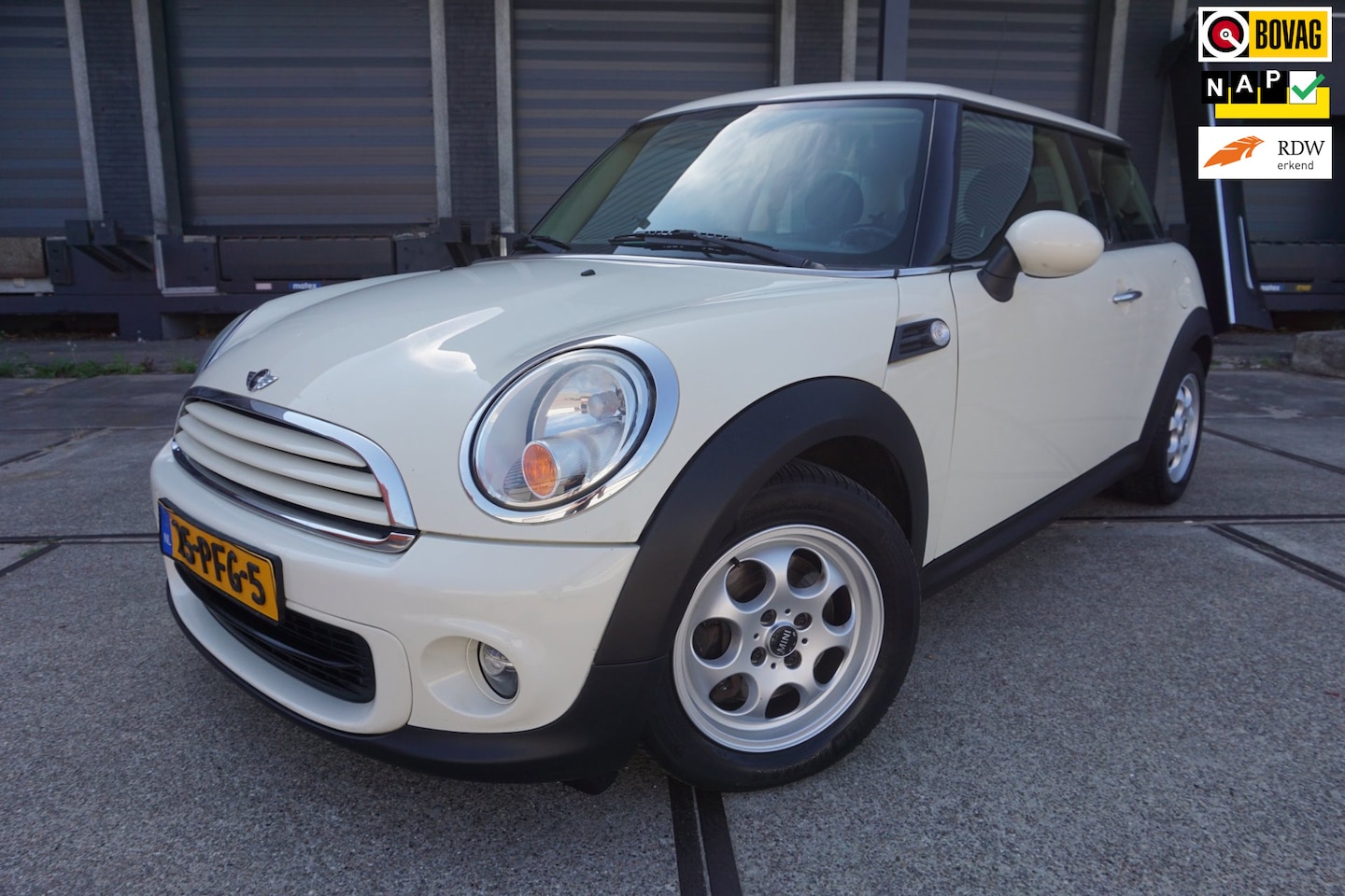 MINI 3-Deurs - 1.6 One MINIMALIST Business Line - AutoWereld.nl