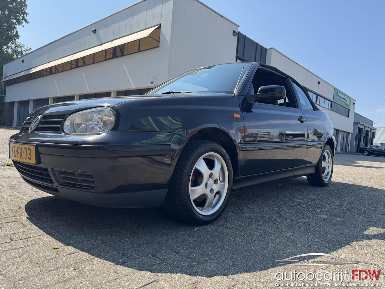 Volkswagen Golf Cabriolet - 1.8/LEER BEKLED/LM VELGEN/NAP/ - AutoWereld.nl
