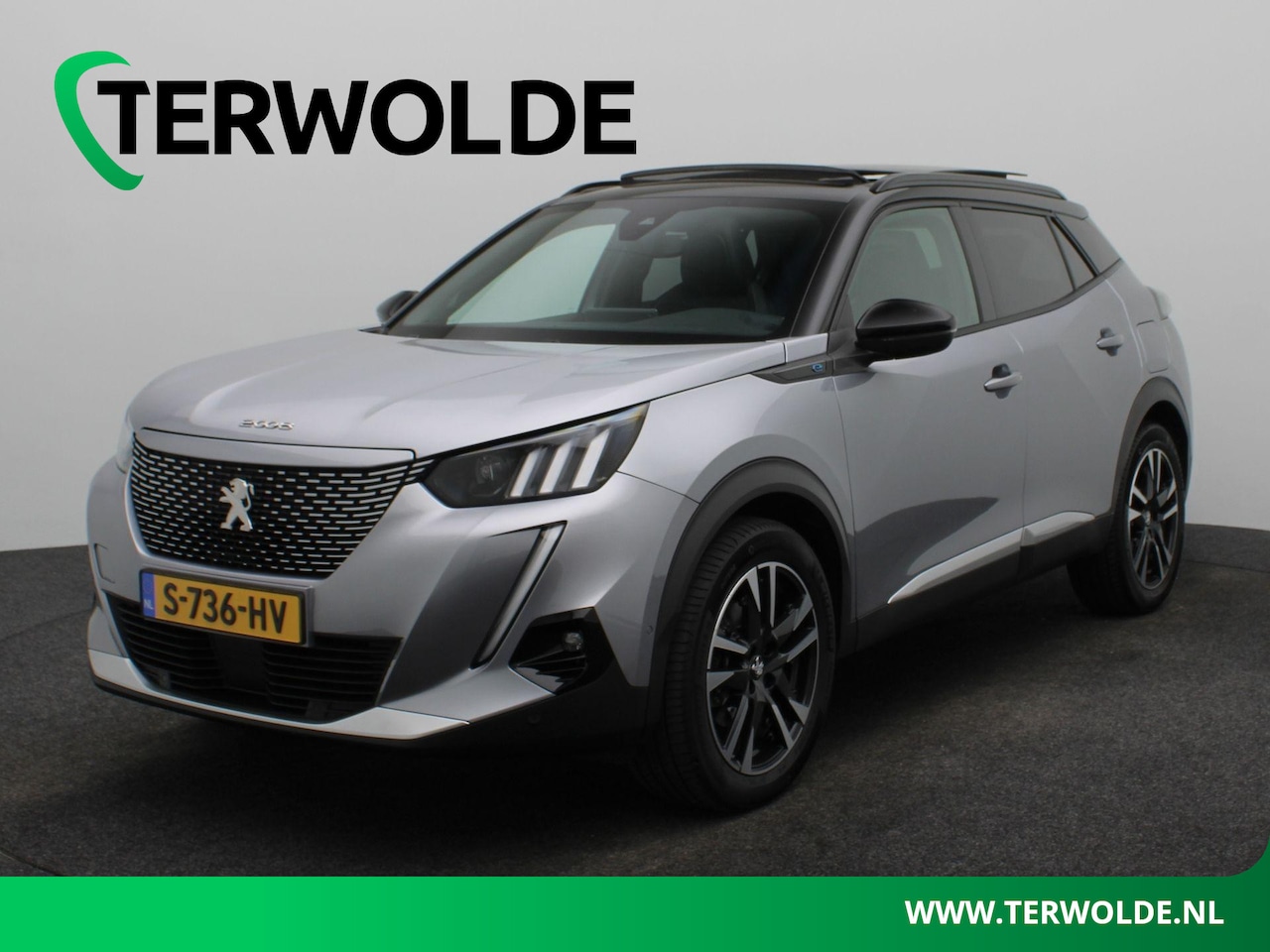 Peugeot e-2008 - EV GT Pack 50 kWh | Panoramadak | Stoel- & Voorruitverw. | - AutoWereld.nl