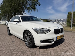 BMW 1-serie - 116i Business+ Eerste Eigenaar