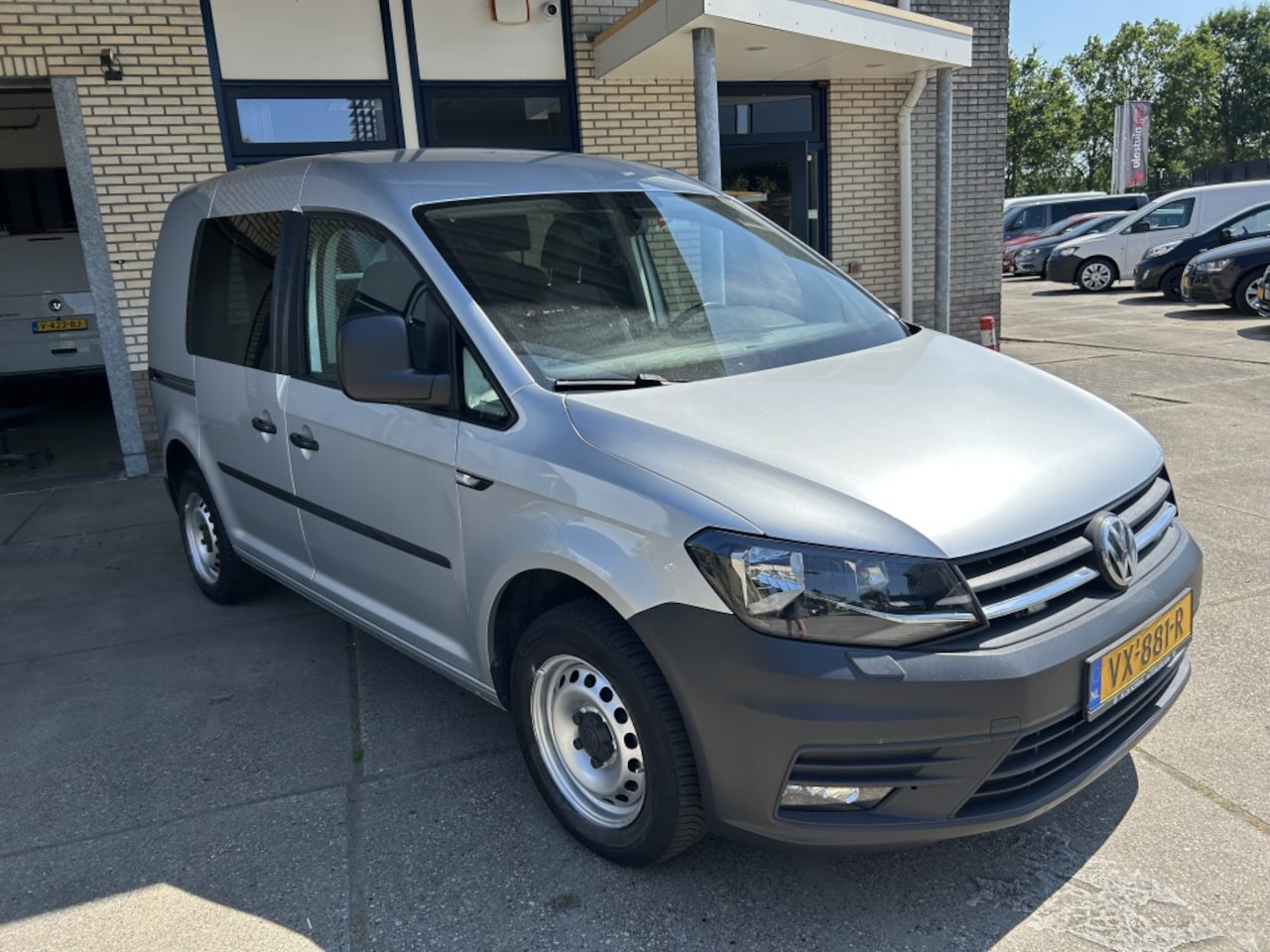 Volkswagen Caddy - 2.0 TDI NAVI ZILVER EURO 6 - AutoWereld.nl