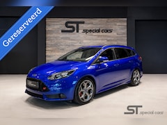Ford Focus Wagon - 2.0 EcoBoost ST-3