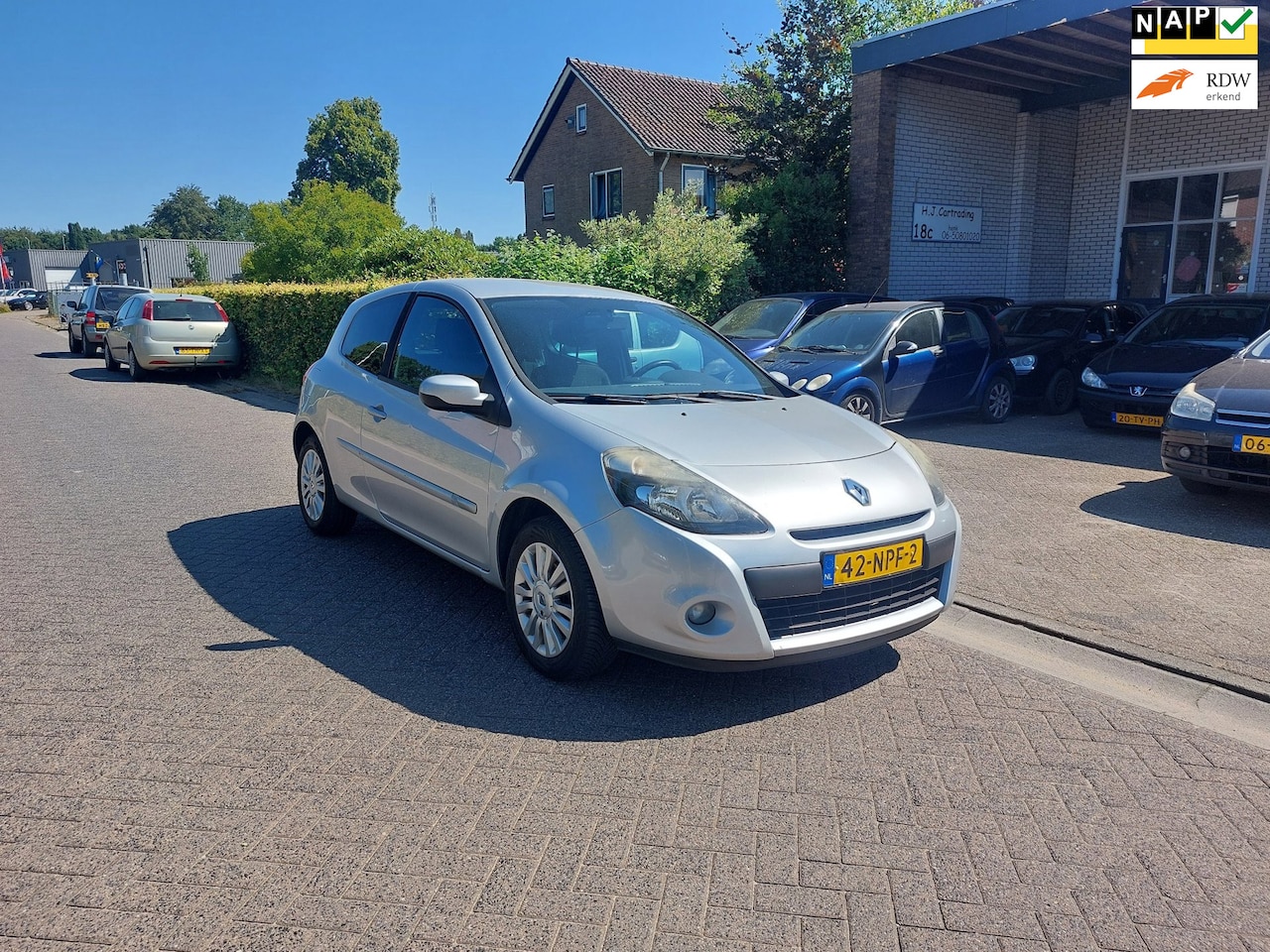 Renault Clio - 1.2 Collection 1.2 Collection - AutoWereld.nl