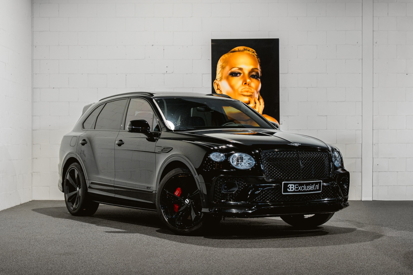 Bentley Bentayga - 3.0 V6 Hybrid Black edition | BTW-auto Pan. dak | Entertainment systeem | NL-auto - AutoWereld.nl