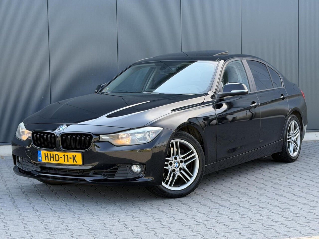 BMW 3-serie - 328I Executive Leder - Schuifdak - Automaat - Clima - AutoWereld.nl