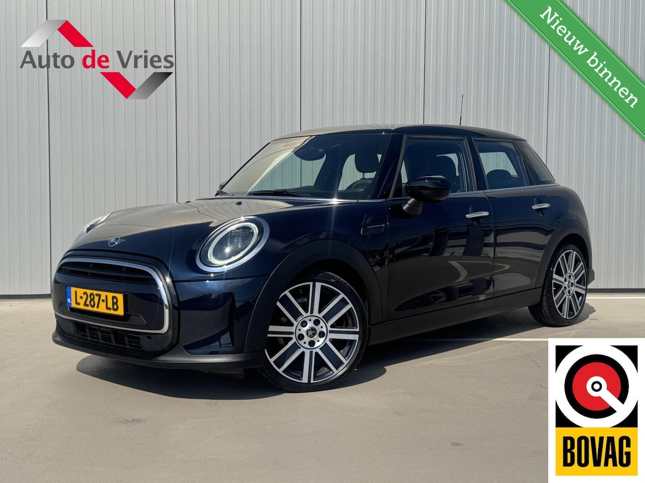 MINI 5-Deurs - 1.5 Cooper MINI Yours|Navi|NL-Auto|Leder|LED - AutoWereld.nl