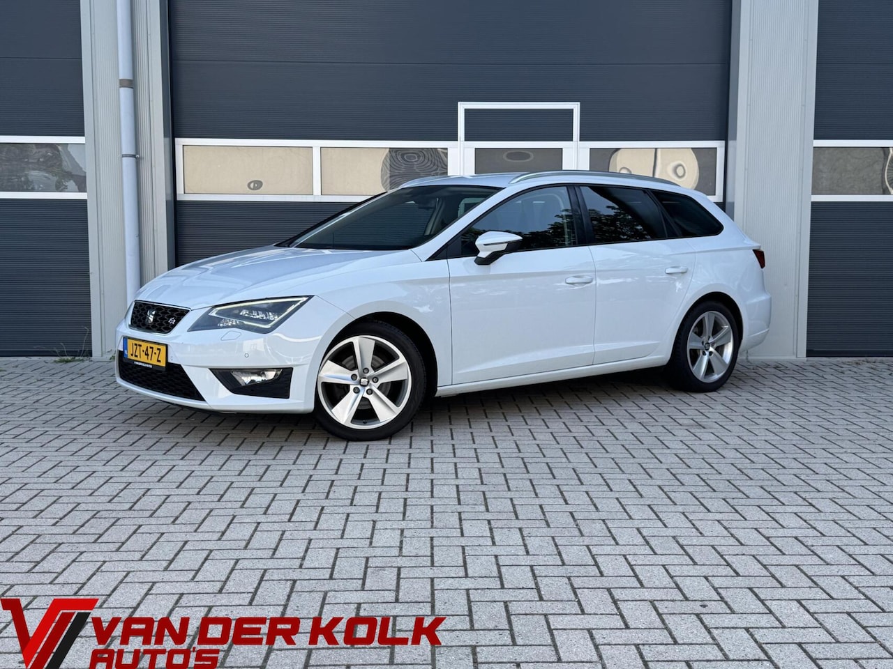 SEAT Leon ST - 1.4 TSI FR | Half Leder | LED | Navigatie | Cruise | Climate | Stoelverwarming - AutoWereld.nl