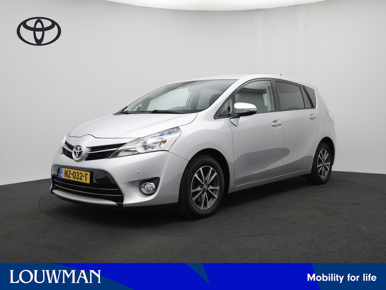 Toyota Verso - 1.8 VVT-i Aspiration 1.8 VVT-i Aspiration - AutoWereld.nl