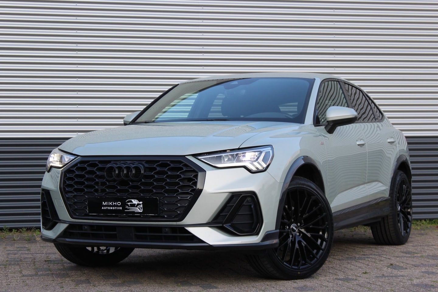 Audi Q3 Sportback - 35 TFSI 3x S-Line | Black optik | Camera | Keyless | Dode hoek assistentie | Elektrische k - AutoWereld.nl