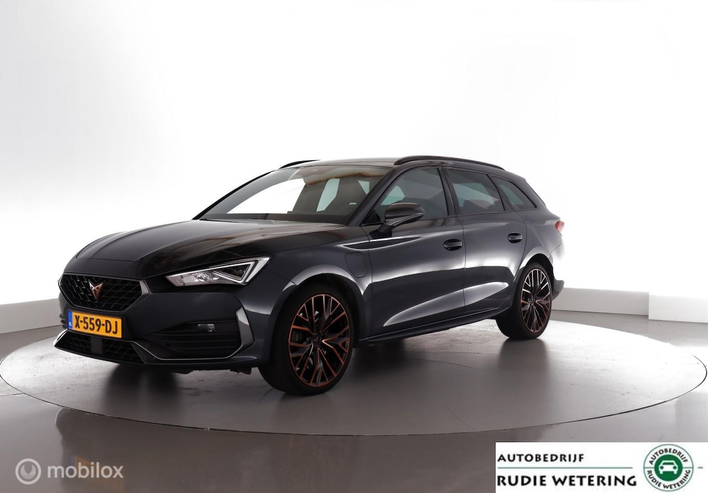 CUPRA Leon Sportstourer - 1.4 e-Hybrid 245pk VZ Business nav|acc|pdc|lmv19 - AutoWereld.nl