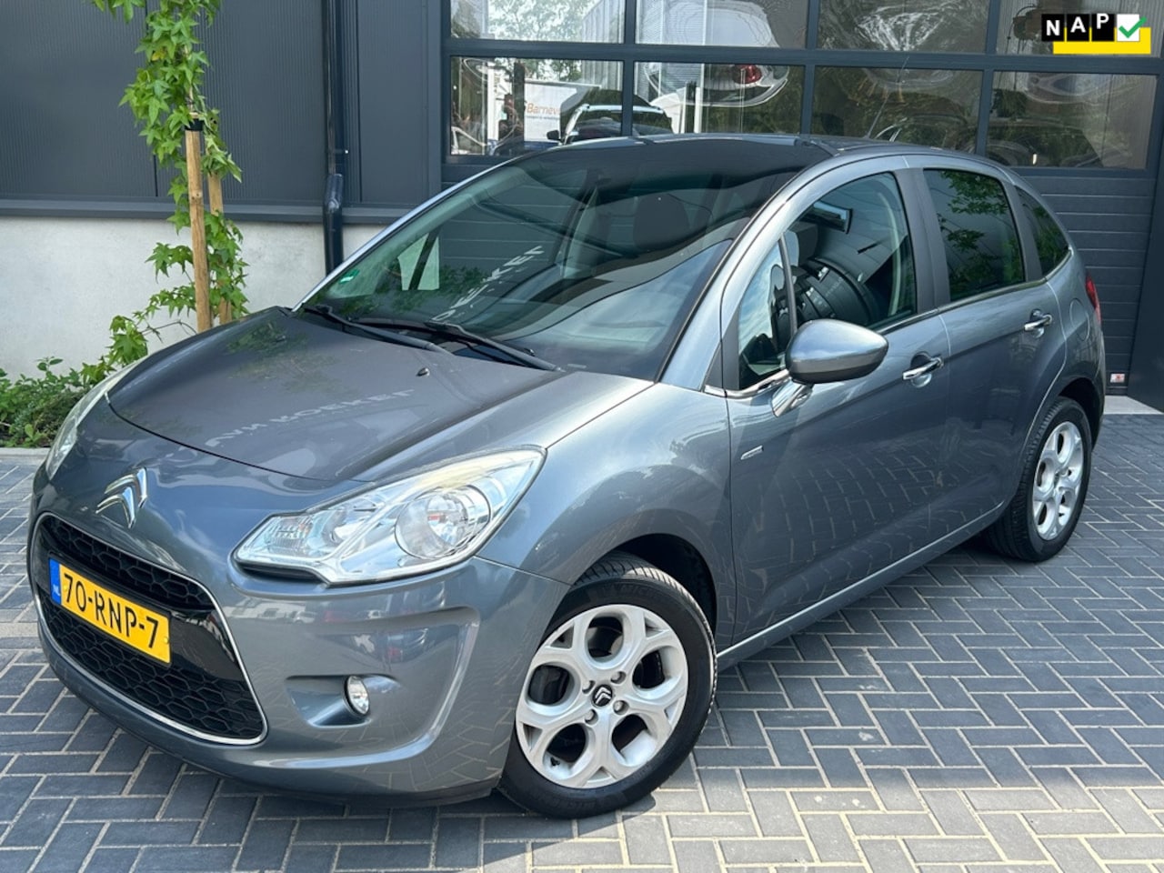 Citroën C3 - 1.6 VTi Exclusive | Pano | PDC | Clima | Trekhaak | Cruise - AutoWereld.nl