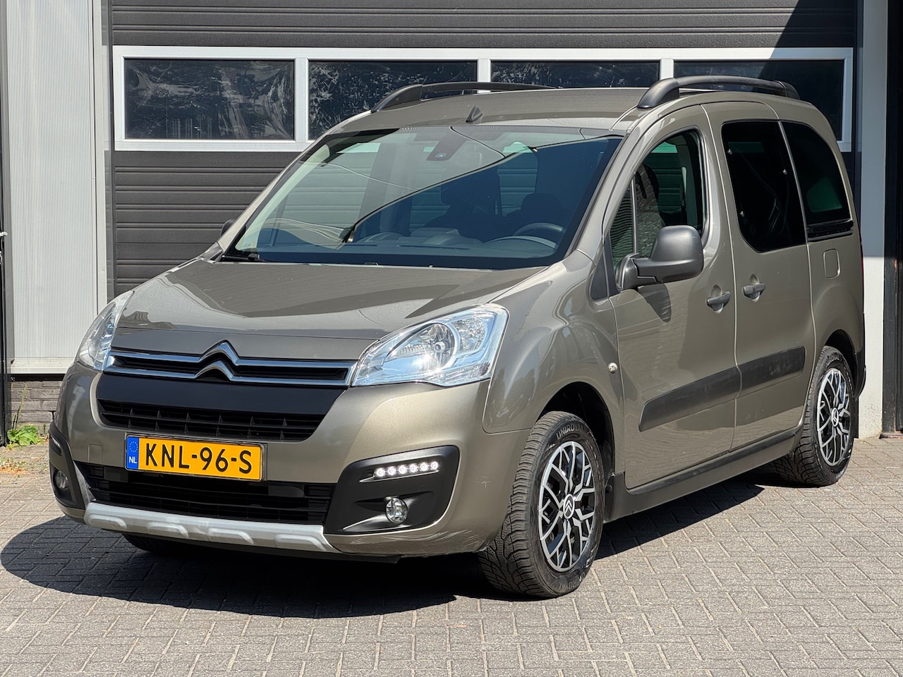 Citroën Berlingo - 1.2 PureTech XTR Cruise, Climate Control, Navi, - AutoWereld.nl