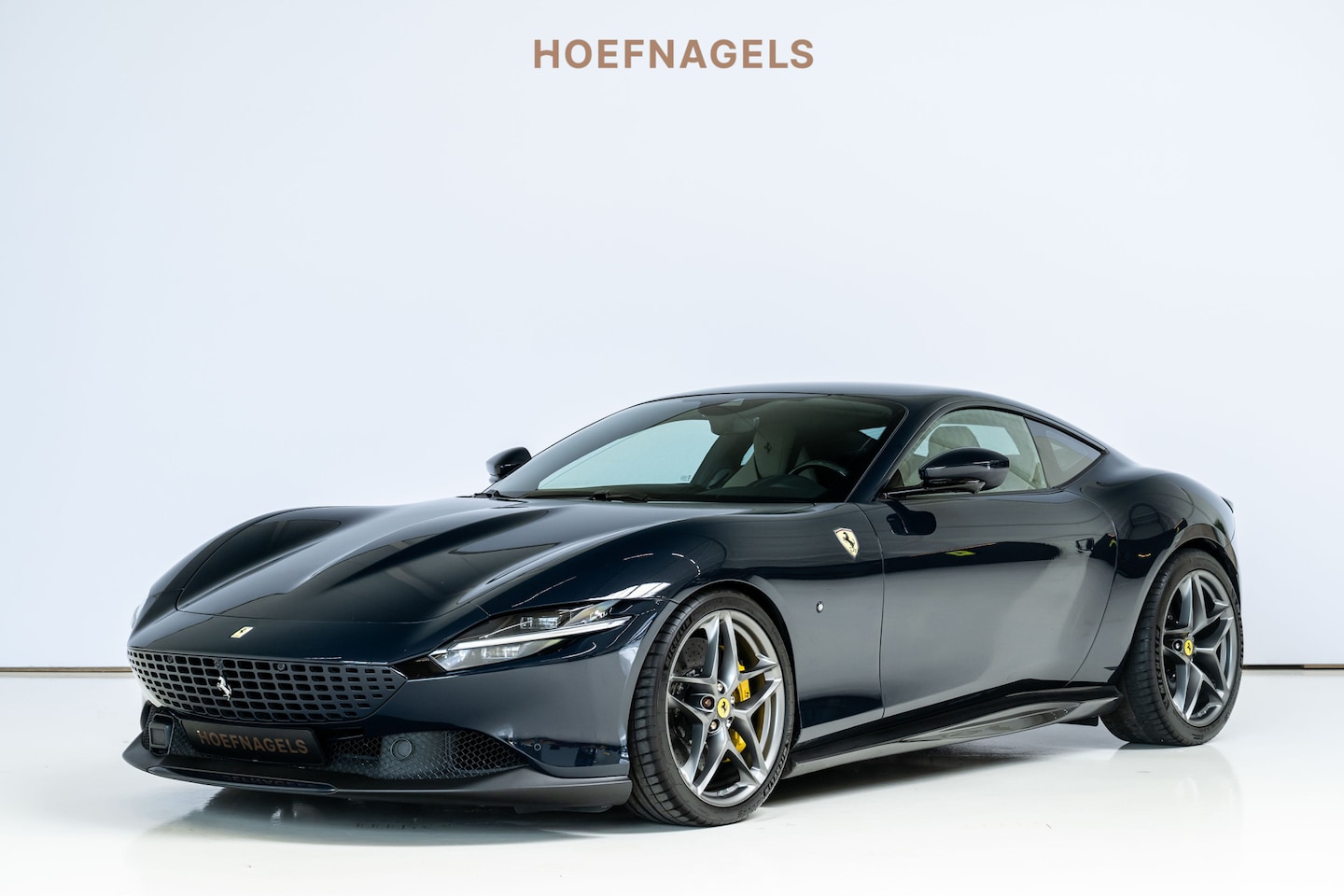 Ferrari Roma - 3.9 V8 Blue Pozzi, Side display, Carbon, Adas, JBL - AutoWereld.nl