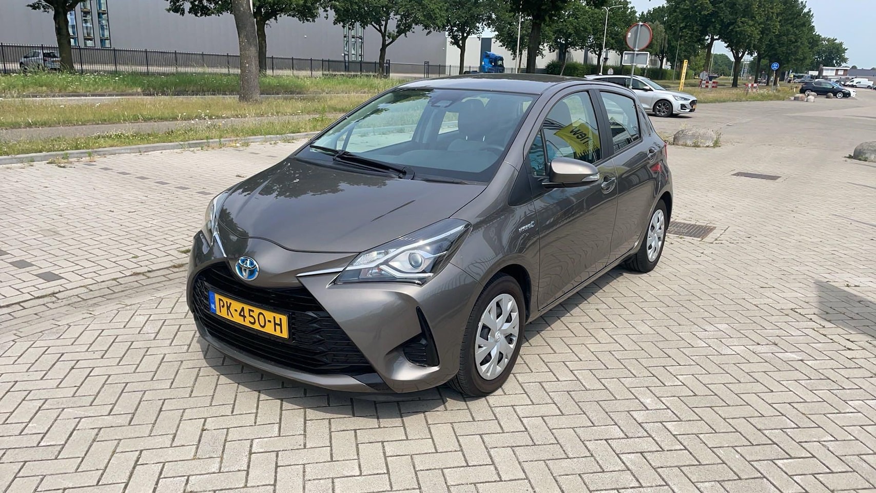 Toyota Yaris - 1.5 Hybrid Aspiration | Camera | Clima | Bluetooth - AutoWereld.nl