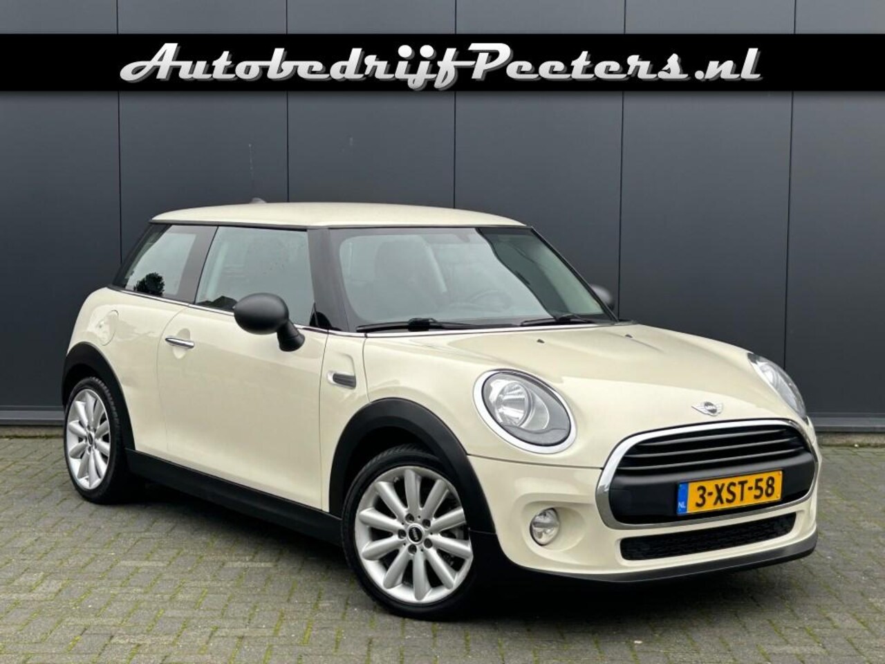 MINI Cooper - One 1.2 NW-Model Airco Navigatie prof. Cruise control NL-auto - AutoWereld.nl