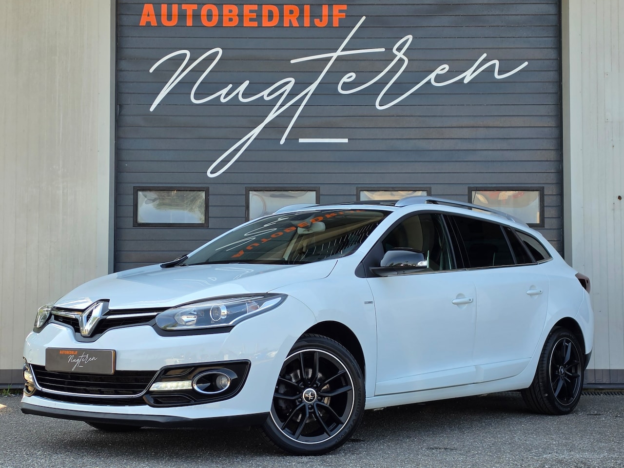 Renault Mégane Estate - 1.2 TCe Bose|Panoramadak|Automaat|Trekhaak| - AutoWereld.nl
