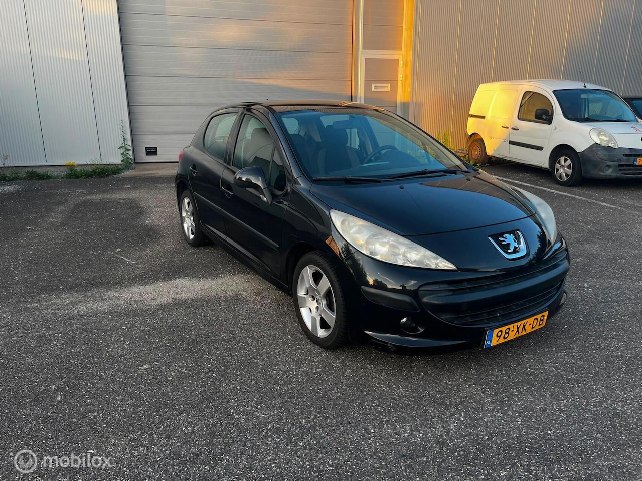 Peugeot 207 - 1.4-16V XS Airco / Nap / Apk / 5 deurs - AutoWereld.nl