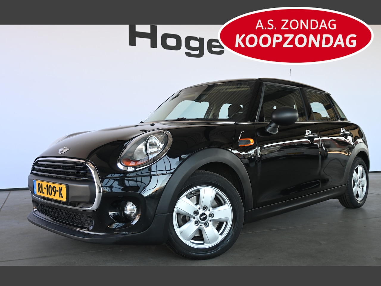MINI 5-Deurs - Mini 1.5 Business Nap Airco Cruise control Navigatie Lichtmetaal Inruil mogelijk - AutoWereld.nl
