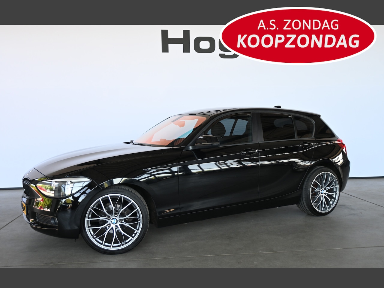 BMW 1-serie - 116i Business+ Clima Cruise control Navigatie Xenon Stoelverwarming Inruil Mogelijk! - AutoWereld.nl