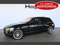 BMW 1-serie - 116i Business+ Clima Cruise control Navigatie Xenon Stoelverwarming Inruil Mogelijk
