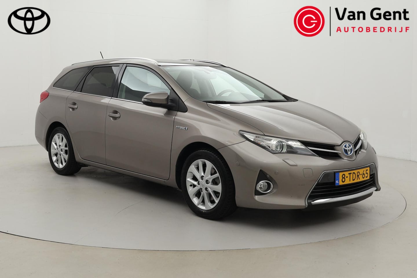 Toyota Auris Touring Sports - 1.8 Hybrid Lease Plus | Panoramadak | Navigatie | Stoelverwarming | Parkeersensoren voor/a - AutoWereld.nl