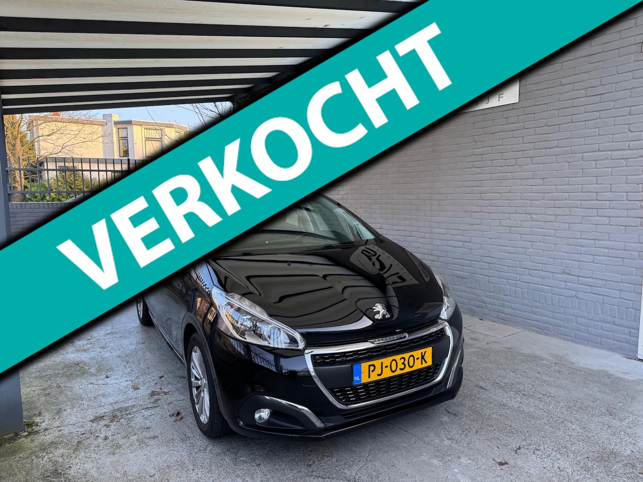 Peugeot 208 - 1.2 PureTech VTI 82pk 5DRS 2017 Zwart - AutoWereld.nl